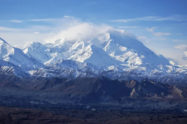 Denali όπως φαίνεται από την κορυφογραμμή Thorofare — Φωτογραφία Αρχείου