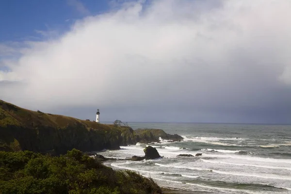 Světlo Yaquina, pobřeží státu Oregon — Stock fotografie