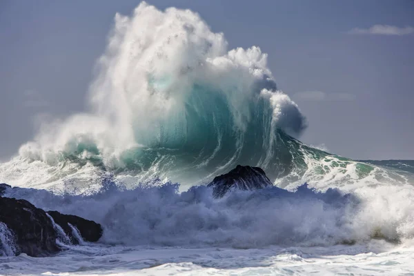 Okyanustaki Köpüklü Dalgaların Manzarası — Stok fotoğraf