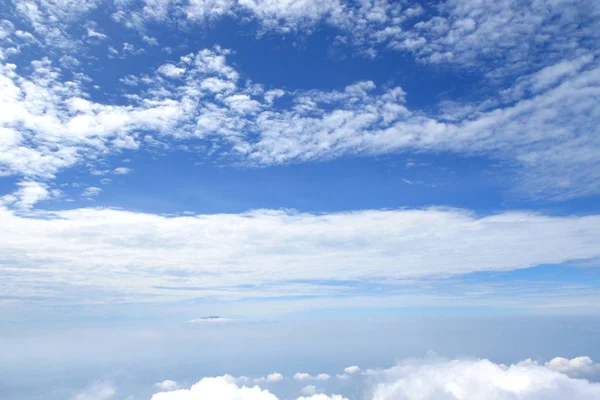 Nube en el cielo — Foto de Stock