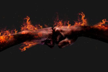 Mağaradan çıkış, gece manzarası, dolunay ve kırsal gece.. 