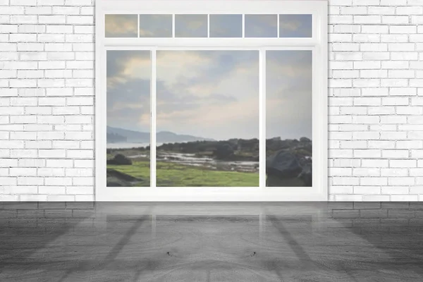 Tuğla duvar ve ahşap parlayan döşemeli boş bir iç oda.. 