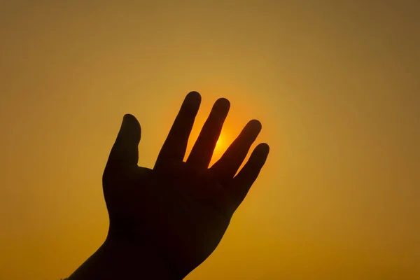 Scena Del Tramonto Mano Gesto Silhouette Con Cielo Arancione — Foto Stock
