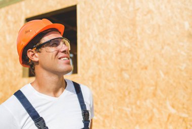 Yuvarlak panellerden ev inşa etmek