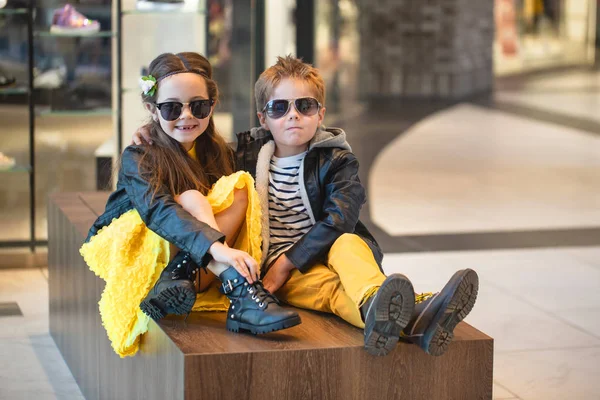 Fashion kids in the mall — 스톡 사진