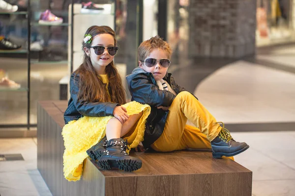 Fashion kids in the mall — 스톡 사진