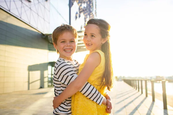 Little Kids Walk Together Stylishly Dressed Fashionable Kids Teenager Yellow — Stock Photo, Image