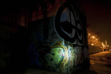 Karanlık Graffiti Duvar