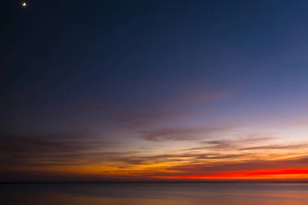 Sunset in Balaton at Balatonakarattya in winter time — Stock Photo, Image