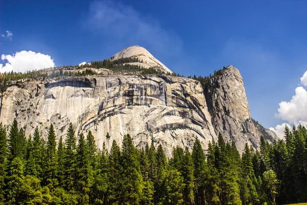 Yosemite Granitowe Ściany Kopułą Górze — Zdjęcie stockowe