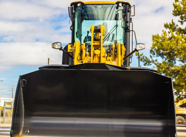 Buldozer ve Kepçe önü