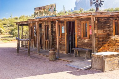 Vahşi Batı Storefronts Arizona Çölü'nde