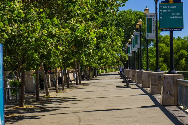 Pasarela por río — Foto de Stock