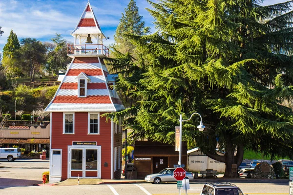 Vintage kanca ve merdiven yangın Gar Binası