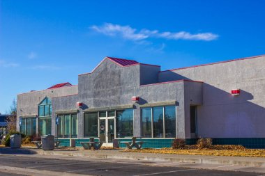 Modern iş ' kapalı ve boş bina