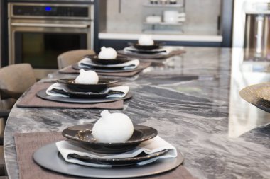 Mermer sayaçta dört yer ayarı