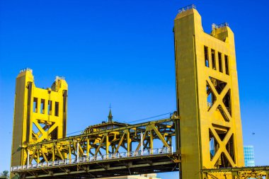 Altın kule Köprüsü