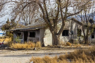 Yangını Olan Eski Terk Edilmiş Ev