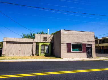 Eski Bir Düzey Köşesi Tamir Edilmemiş Binası