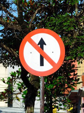 Yasak trafik işareti