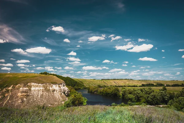 Hill výhled na ohbí řeky, Tulská oblast, Rusko — Stock fotografie