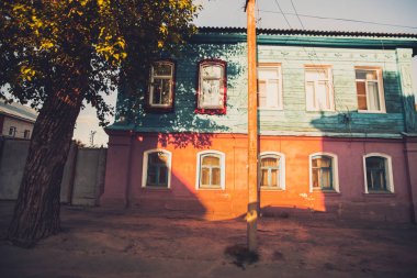 Geleneksel Rus ahşap evin cephe