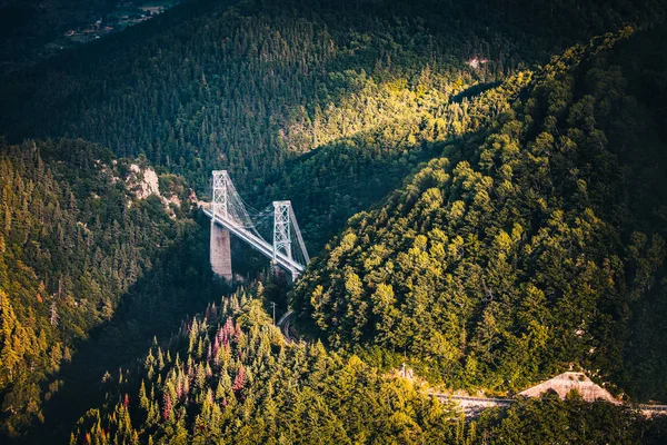 Gisclard Eisenbahnbrücke in den Pyrenäen — Stockfoto
