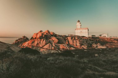 Capo Testa beyaz deniz feneri
