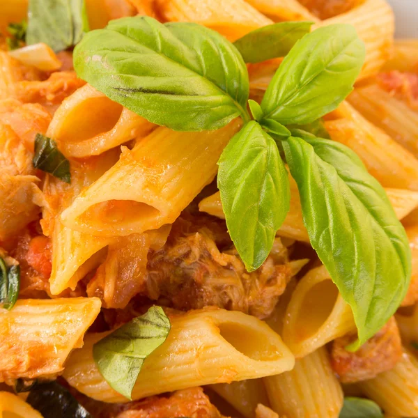 Italiaanse pasta met vis-ragout — Stockfoto