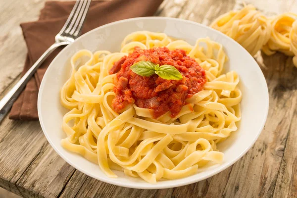 Tagliatelle Amatriciana, Italian Pasta — Stockfoto