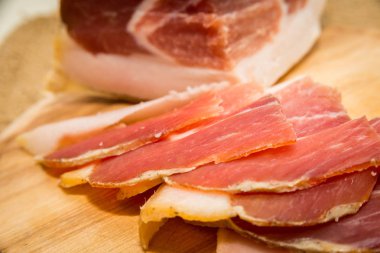 Prosciutto crudo, İtalyan jambon