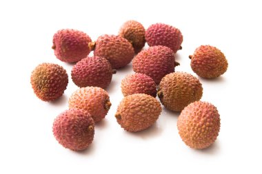 lychees üzerinde beyaz izole