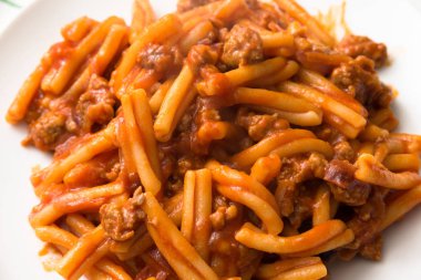 Lezzetli yahni makarna