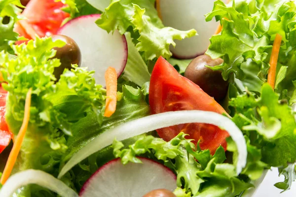 Frische Salatschüssel — Stockfoto