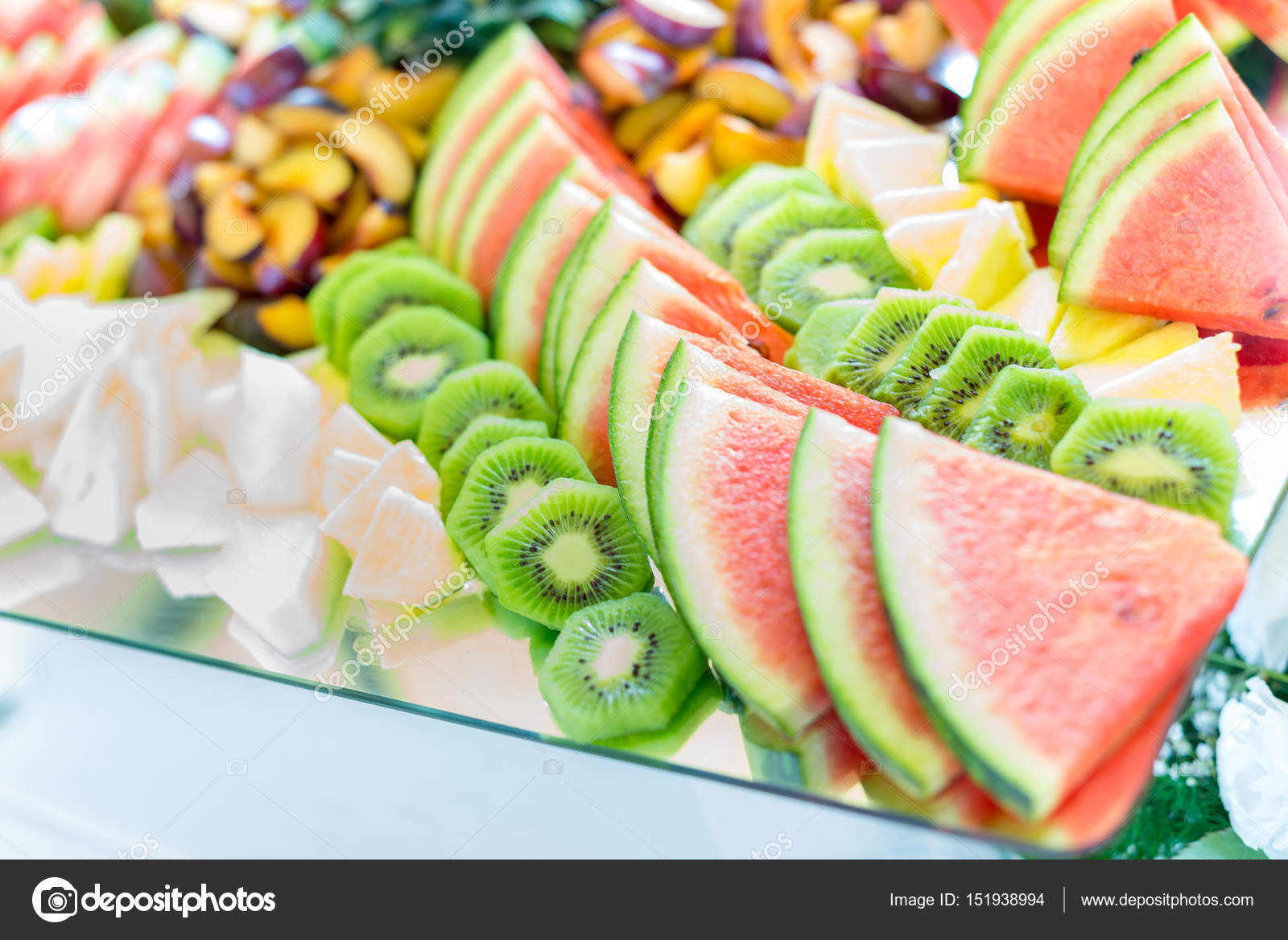 신선한 과일 뷔페 — 스톡 사진 © marmo81 #151938994, image size:1600x1168