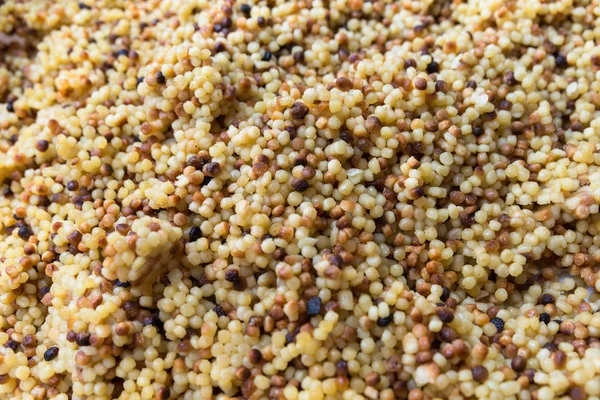 典型的撒丁岛小麦硬质合金半乳糖称为 Fregua Fregua 意大利面食 — 图库照片