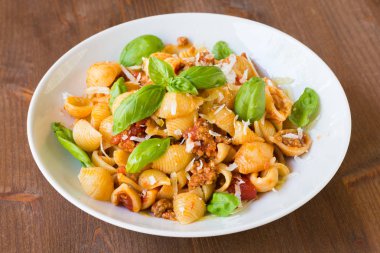 Yahni soslu makarna çeşitleri