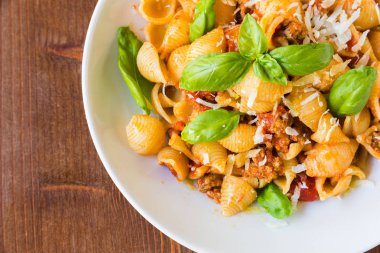 Yahni soslu makarna çeşitleri