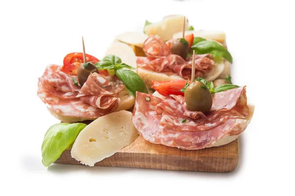 Deliciosos aperitivos italianos — Foto de Stock