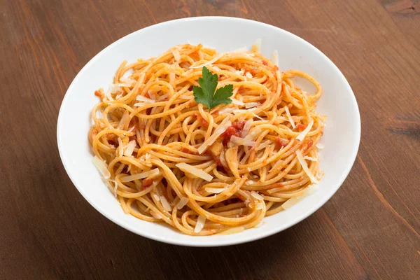 Schotel Van Spaghetti Met Tomatensaus Parmigiano Kaas Italiaanse Keuken — Stockfoto