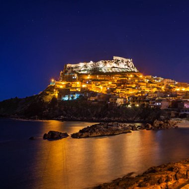 Castelsardo gece, Sardunya, İtalya