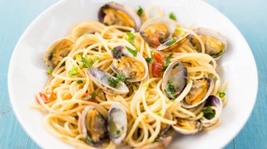 Spagetti istiridye ve maydanoz, Akdeniz mutfağı 