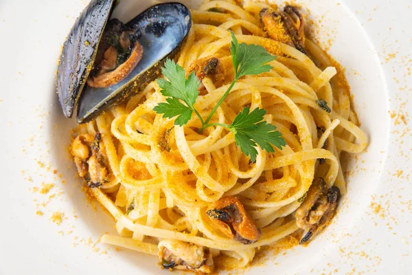 Dish Delicious Spaghetti Mussels Bottarga Italian Cuisine — Stock Photo, Image