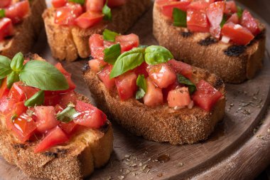 Lezzetli otantik bruschetta, İtalyan yemeği. 