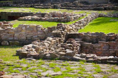 Antik kenti ve eski taş duvarlar Kazısı