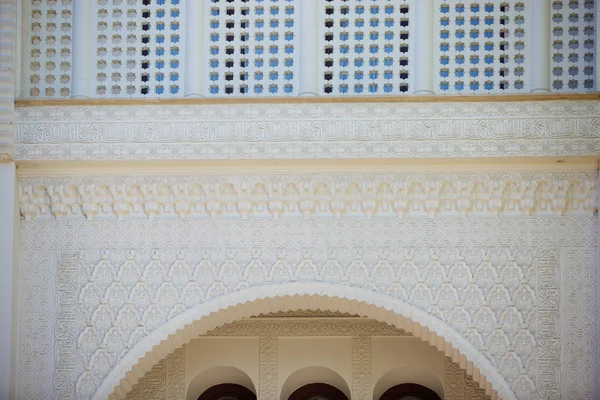 The bas-relief on the facade of a historic building — Stock Photo, Image