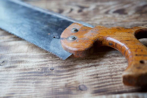 Working Vintage Saw Tool Lying Wooden Surface — Stock Photo, Image