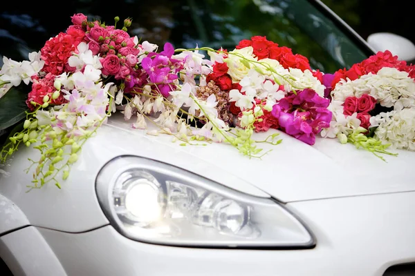 Composition Made Florists Fresh Flowers Holiday Car — Stock Photo, Image