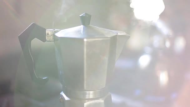 Cafetera espresso al vapor — Vídeo de stock