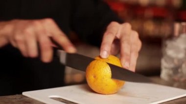 Turuncu Dilimleme barmen 
